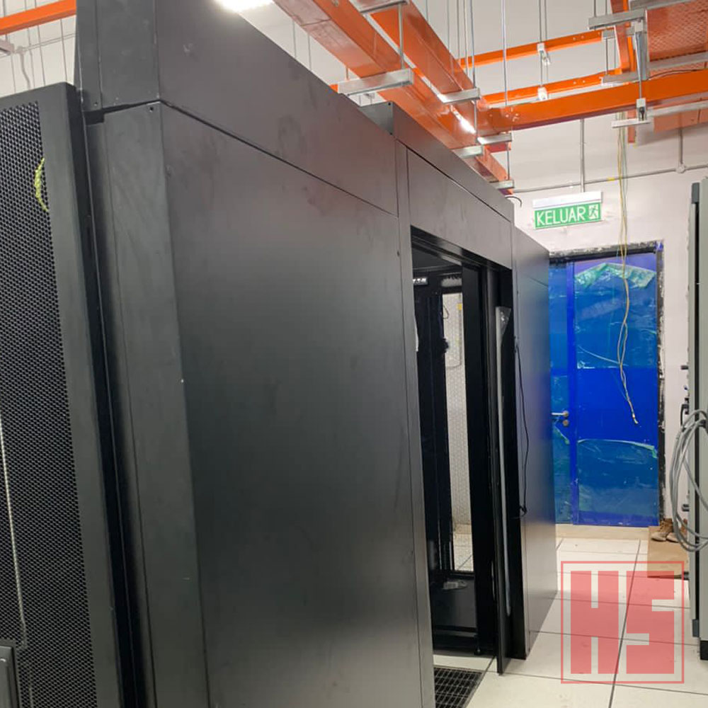 Data hall cage installation